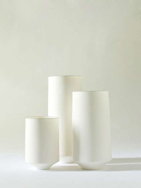 Ryota-Aoki-porcelain-vases Ryota-Aoki-white porcelain-vases