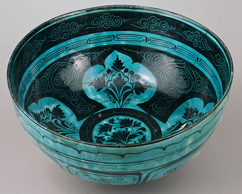 Samarquand-Tabriz-bowl--Stonepaste;-painted-in-black-under-turquoise-glaze,-incised-(Kubachi-ware)second-half-15th-century Samarquand-Tabriz-bowl--1400-1600 AD