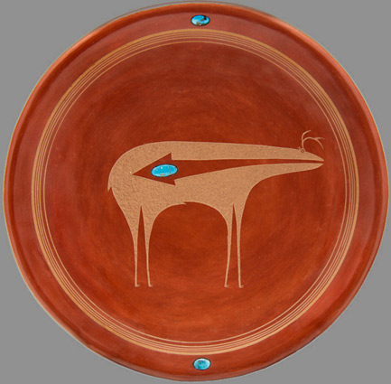 Pueblo-plate-by-Tony-Da San-Ildefonso-Pueblo-plate-by-Tony-Da,-$29,280,-top-lot-of-Hindman’s-Denver-auction-premiere.-Image-courtesy-of-Leslie-Hindman-Auctioneers.