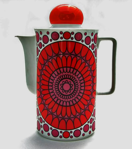 Schirnding-coffee-pot Schirnding-coffee-pot-1970s with pop art design in red and white