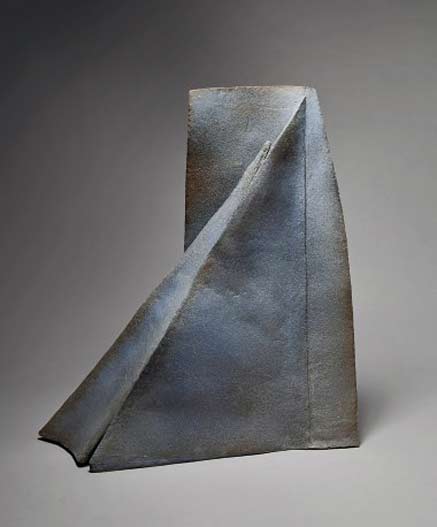 mohy-yves-contemporary-ceramics sculpture-triangle---MOHY-YVES---galerie-capazza