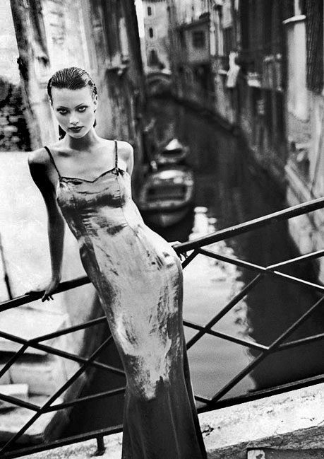 Patrick-Demarchelier-for-Harper's-Bazaar Shalom-Harlow-shot-by-Patrick-Demarchelier-for-Harper's-Bazaar-US-September-1993.