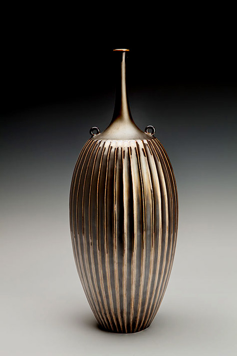 shinogite-vase-hideaki-miyamura-475x713 Shinogite-vase,-gold glaze, Porcelain