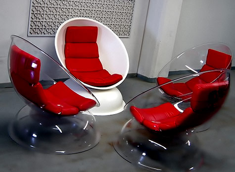 Space-Age-Furniture Space-Age-Furniture -- pod style in red and white