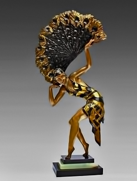 Bronze-Josephine-Baker-sculpture statuette-en-bronze-josephine-baker holding large fan -a-la-galerie-tramway-dr