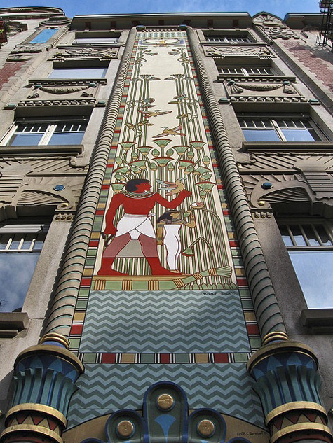 egyptian-revival-facade-strasbourg-475x633 Strasbourg,-maison-égyptiennau-N°10-rue-du-Général-Rapp