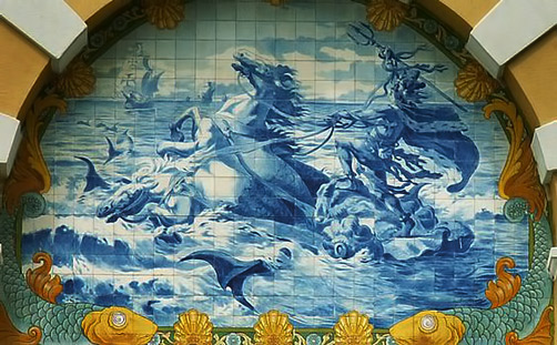 Vasco-da-Gama-Aquarium-azulejos stunning-azulejos-panel-depicting-Neptune.-Aquário-Vasco-da-Gama,-Dafundo,-near-Lisbon