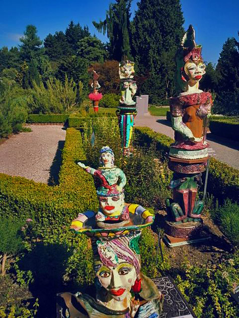 Suzy-Birstein-garden-sculptures Suzy-Birstein---VanDusen-Botanical-Garden