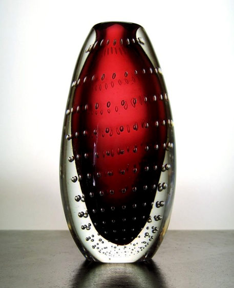 Swedish-crystal-vase-amazing-red-Vicke-Lindstrand Swedish-crystal-vase-amazing-red1950's -controlled-bubble-vase--