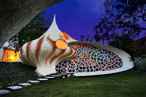 swirly-nautilus-shell-house