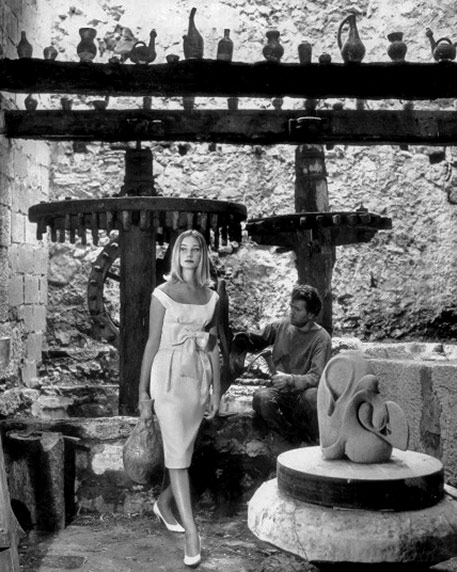 tania-mallet-in-scoopnecked-cocktail-dress-in-italian-strawcloth-by-monbijou-photo-by-vernier-in-tourettes-sur-loup-south-of-france-vogue-july-1960 Tania Mallet-in-scoopnecked-cocktail-dress-in-italian-strawcloth-by-monbijou-photo-by-Vernier-in-Tourettes Sur Loup-south-of-france-vogue-july-1960