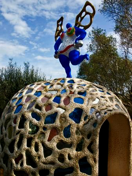 Tarot-Garden-sculpture-Saint-Phalle Tarot-Garden-(Giardino-dei-Tarocchi)---Il-Giardino-dei-Tarocchi---Capalbio