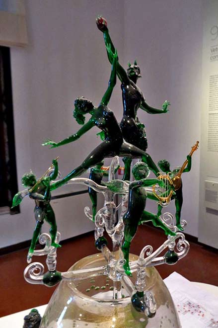 the-dancing-satyrs---Lucio-Bubacco the-dancing-satyrs---Lucio-Bubacco glass sculpture