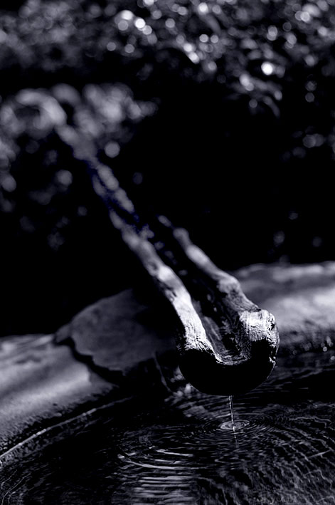 Tokyo-times Zen garden water feature - Tokyotimes