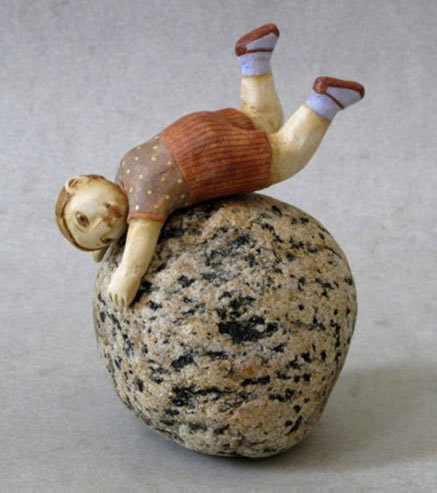 figurine-Tracy-Gallup Tracy Gallup Balance - child on a sphere