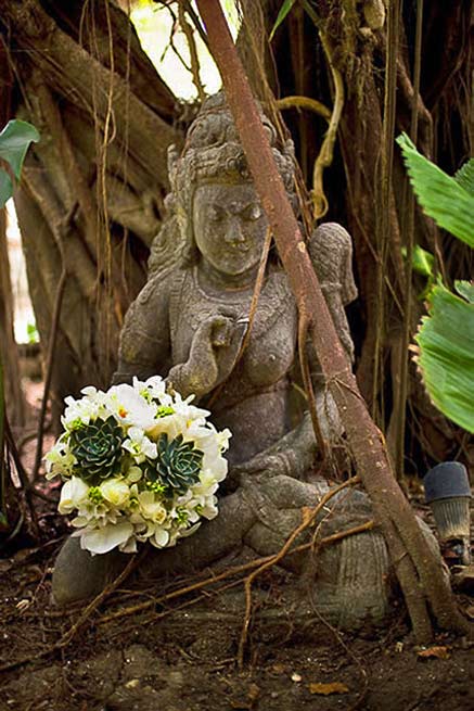 padmasana-buddha-sculpture garden- buddha-stone-statue