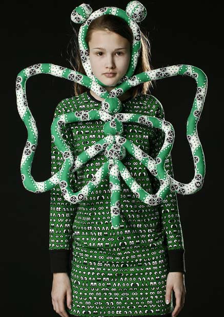 van-beirendonck_headdress Utopian-bodies-van-beirendonck_headdress-'weird'-collection