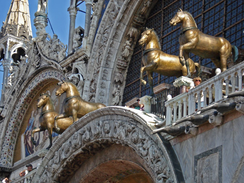 Corinthian-horses-San-Marco-Basilica venezia-horses-at-san-marcoHorses-on-Basilica-San-Marco-(c)2006-Randy-D