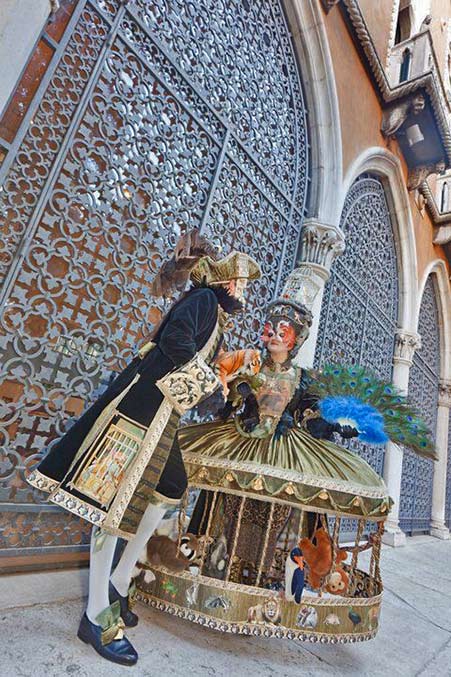 Venice-carnival-2016 venice-world-of-costumes - merry-go-round-gown