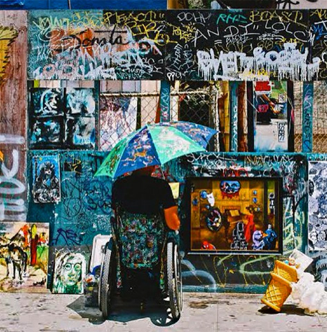 warren-rynkun-venice-photo-umbrella-473x479 veniceartcrawl-on-Instagram 'Umbrella' by photographer-Warren-Rynkun-on-a-recent-visit-to-Venice