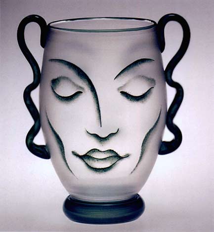 Vicke-Linstrand-face-motif-vase Vicke-Linstrand-face-motif-vase