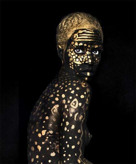 Viktor--Painter--Subject--Photographer-—-Lina-Iris-Viktor---A-constant-struggle-The-Body-Black-Iron,-Gold,-Ether--20156