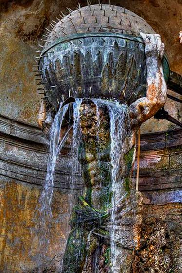 Villa-Aldobrandini-(-frascati-) Atlas fountain Villa-Aldobrandini-
