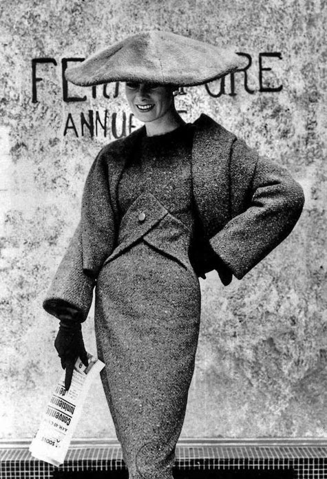 Vintage-Christian-Dior-Model-in-Christian-Dior’s-Y-Line-dress-called-'Blue-de-Perse'-Paris,-1955-Photo-Regina-Relang