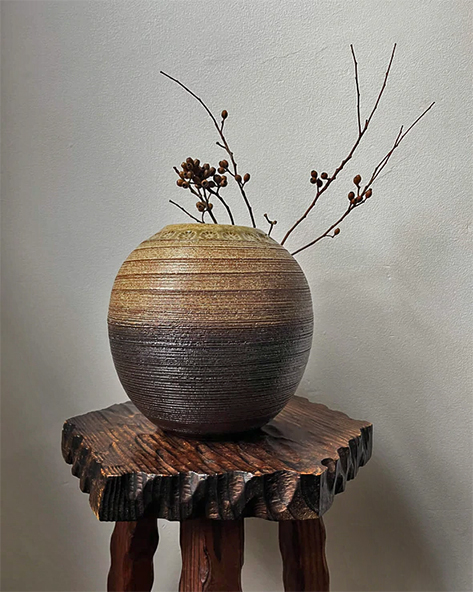 Vintage-Japanese-ceramic-vase----the-maker-- Vintage Japanese ceramic vase----the maker