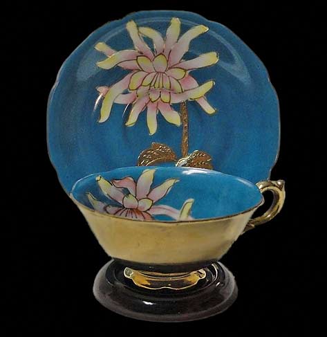 Vintage-SAJI-CHINA-Japan-TEA-CUP-&-SAUCER-Set-TURQUOISE-Pink-&-HEAVY-GOLD-TRIM- Saji China tea cup and saucer with gold trim