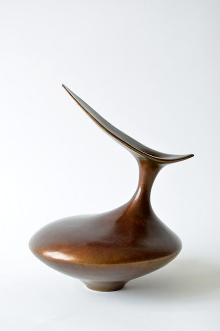 Vivienne-Foley-Bird-Form-bronze Vivienne Foley, Bird Form, bronze sculptural vessel