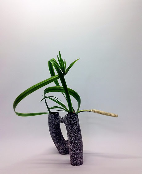 Pats-ikebana-Walking-Iris-and-lilly-2016 Pats ikebana-Walking Iris and lilly-2016