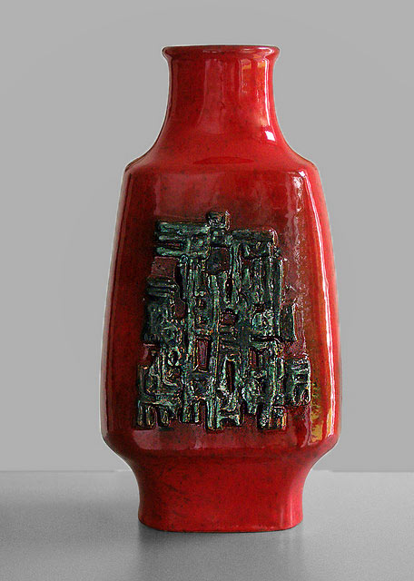 Walter-Gerhards-730-35 Fat Lava Wadersloh---Walter Gerhards red glaze vase with brutalist Fat Lava motif