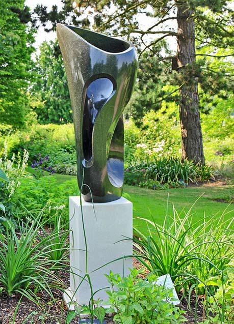 Whale-by-Munyaradzi-Jeche-Marc-Pether-Longman-flickr Whale sculpture by Munyaradz Jeche - Marc Pether Longman-flickr