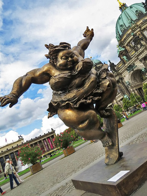 Xu-Hongfei’---Chubby-Woman Xu-Hongfei’---Chubby-Woman---Berlin - Girl riding a skateboard