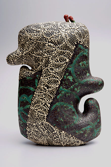 Yoshiro-Ikeda-ceramic-sculpture Yoshiro-Ikeda-ceramic-sculpture with textures