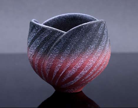 Yotaro-Takemura-striped-tea-cup Yotaro-Takemura-striped-tea-cup in pink, grey and white speckled stripes