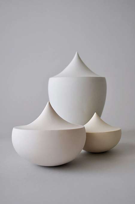 YuliaTsukerman-Vanitas-Collection YuliaTsukerman-Vanitas-Collection - white ceramic vessel set