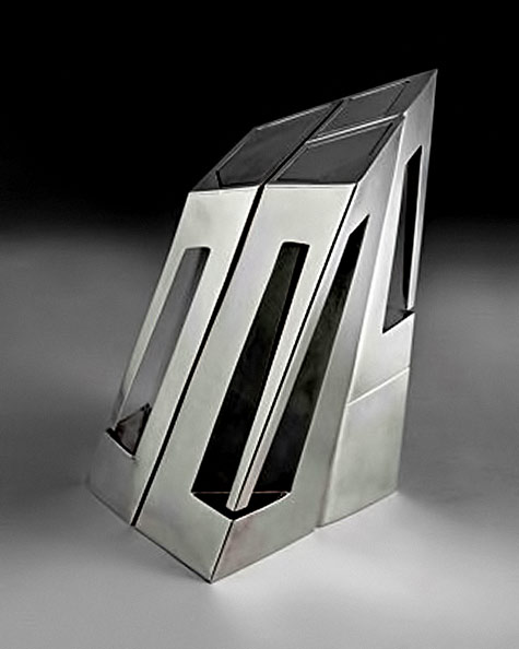 zaha_hadid_tea_and_coffee_set_designed_1997 Zaha_Hadid_tea_and_coffee_set_metal