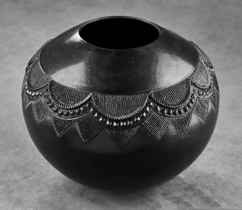 zanele-nala-zulu-pottery zanele-nala-pot