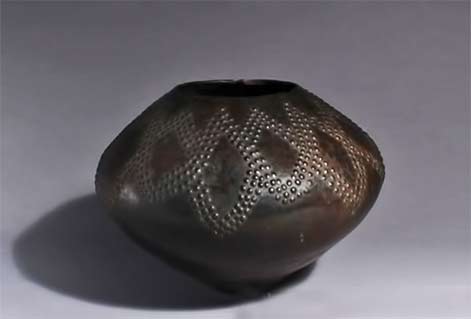 Zulu,-South-Africa Zulu beer pot with wart decoration